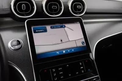 Vendo Mercedes-Benz C 200 2023 - 34900 EUR, 117000 km - AUTO.MOTO.pt