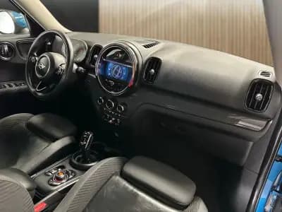 Vendo MINI Countryman 2021 - 26800 EUR, 51000 km - AUTO.MOTO.pt