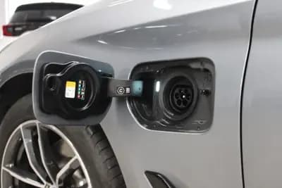 Vendo BMW 530e 2021 - 32990 EUR, 137000 km - AUTO.MOTO.pt