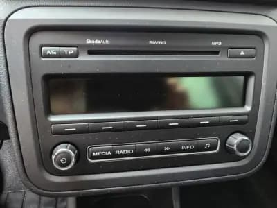 Vendo Skoda Fabia Break 2012 - 6000 EUR, 165296 km - AUTO.MOTO.pt