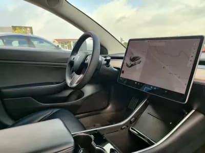 Sell Tesla Model 3 2019 - 18900 EUR, 125000 km - AUTO.MOTO.pt