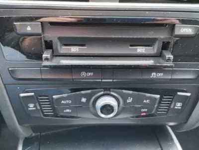 Vendo Audi A4 Avant 2014 - 15250 EUR, 170000 km - AUTO.MOTO.pt