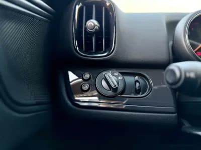 Sell MINI Countryman 2019 - 24450 EUR, 79000 km - AUTO.MOTO.pt