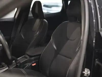 Vendo Volvo V40 2019 - 15990 EUR, 101000 km - AUTO.MOTO.pt