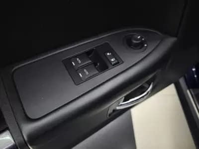 Sell Dodge Challenger 2013 - 53950 EUR, 103962 km - AUTO.MOTO.pt