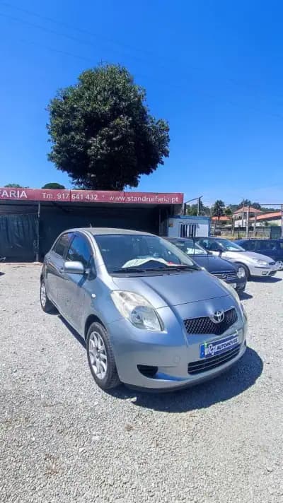Vendo Toyota Yaris 2006 - 6678 EUR, 209787 km - AUTO.MOTO.pt