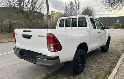 Sell Toyota Hilux 2018 - 29999 EUR, 257000 km - AUTO.MOTO.pt