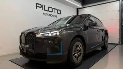 Vendo BMW iX 2022 - 67000 EUR, 72402 km - AUTO.MOTO.pt