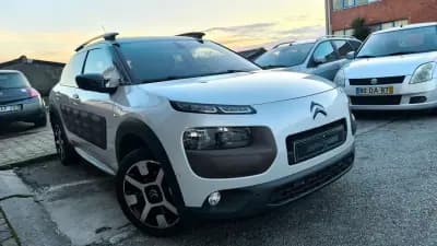 Vendo Citroën C4 Cactus 2014 - 11800 EUR, 141000 km - AUTO.MOTO.pt