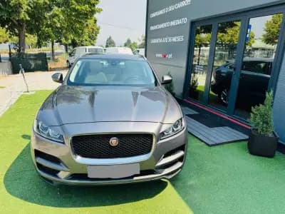 Sell Jaguar F-Pace 2017 - 24999 EUR, 78000 km - AUTO.MOTO.pt