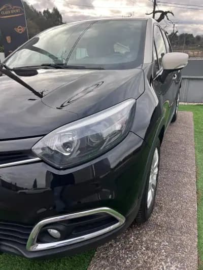 Vendo Renault Captur 2015 - 11900 EUR, 133000 km - AUTO.MOTO.pt