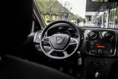 Vendo Dacia Sandero 2018 - 8350 EUR, 91565 km - AUTO.MOTO.pt