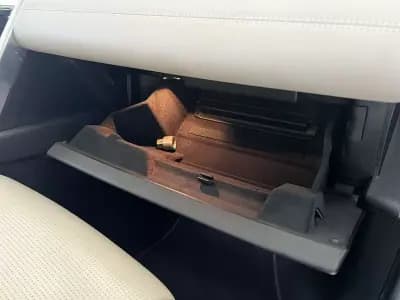 Sell Land Rover Discovery Sport 2021 - 37200 EUR, 74894 km - AUTO.MOTO.pt