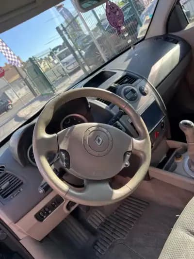 Sell Renault Mégane 2003 - 2599 EUR, 243000 km - AUTO.MOTO.pt