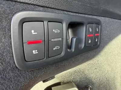 Vendo Audi Q7 2015 - 32900 EUR, 220901 km - AUTO.MOTO.pt