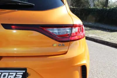 Vendo Renault Mégane 2019 - 43990 EUR, 42000 km - AUTO.MOTO.pt