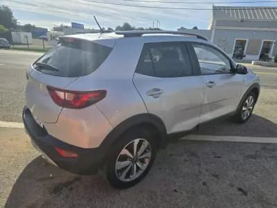 Sell Kia Stonic 2022 - 14950 EUR, 97190 km - AUTO.MOTO.pt