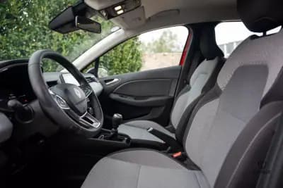 Vendo Renault Clio 2025 - 17900 EUR, 6300 km - AUTO.MOTO.pt