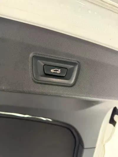 Sell BMW i4 2022 - 34500 EUR, 168000 km - AUTO.MOTO.pt