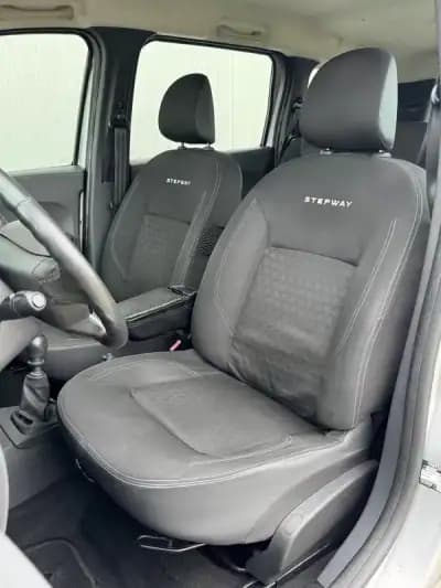 Sell Dacia Lodgy 2015 - 8950 EUR, 110000 km - AUTO.MOTO.pt