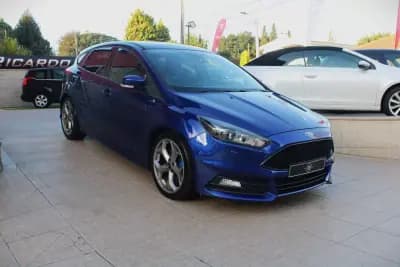 Vendo Ford Focus 2016 - 17990 EUR, 194500 km - AUTO.MOTO.pt