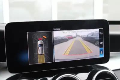 Vendo Mercedes-Benz C 200 2020 - 22990 EUR, 173000 km - AUTO.MOTO.pt