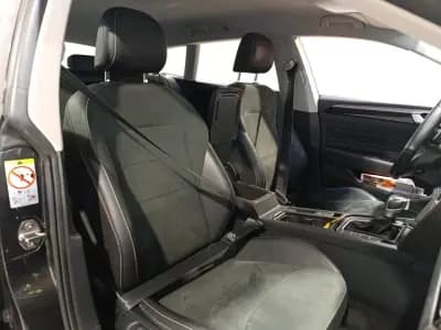 Vendo Volkswagen Arteon Shooting Brake 2021 - 25900 EUR, 113390 km - AUTO.MOTO.pt