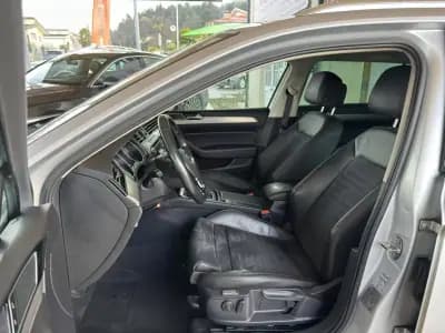 Vendo Volkswagen Passat Variant 2015 - 13950 EUR, 242286 km - AUTO.MOTO.pt