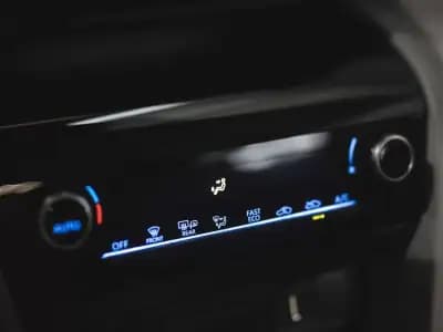 Vendo Toyota Yaris Cross 2022 - 22750 EUR, 48000 km - AUTO.MOTO.pt