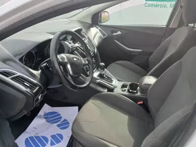 Sell Ford Focus 2012 - 7950 EUR, 136113 km - AUTO.MOTO.pt