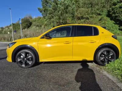 Sell Peugeot e-208 2021 - 18496 EUR, 33131 km - AUTO.MOTO.pt