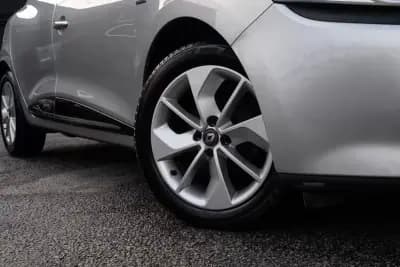 Sell Renault Clio 2017 - 11999 EUR, 138000 km - AUTO.MOTO.pt