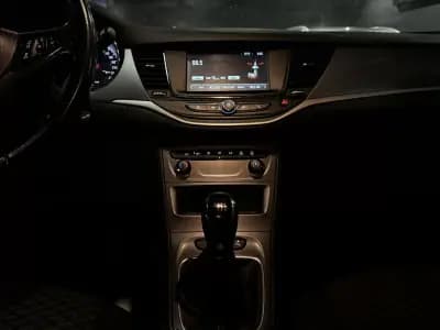 Sell Opel Astra Sports Tourer 2021 - 13990 EUR, 135500 km - AUTO.MOTO.pt