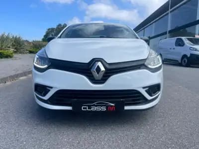 Vendo Renault Clio 2018 - 11850 EUR, 60877 km - AUTO.MOTO.pt