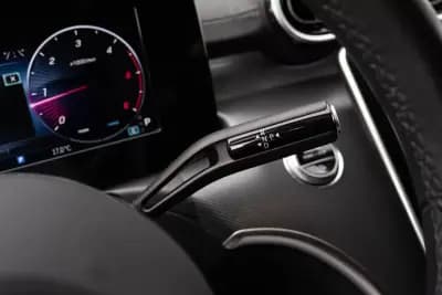 Vendo Mercedes-Benz C 200 2023 - 34900 EUR, 117000 km - AUTO.MOTO.pt