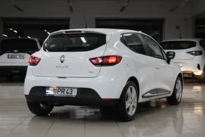 Sell Renault Clio 2015 - 7900 EUR, 146950 km - AUTO.MOTO.pt