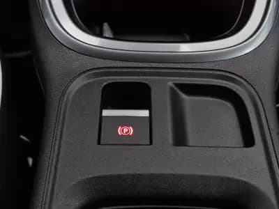 Vendo Fiat 600 2025 - 25750 EUR, 11200 km - AUTO.MOTO.pt