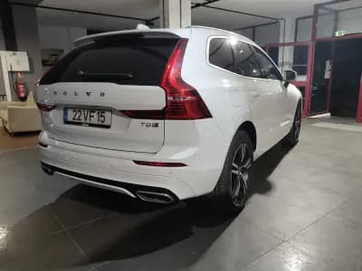 Sell Volvo XC 60 2018 - 31490 EUR, 132000 km - AUTO.MOTO.pt