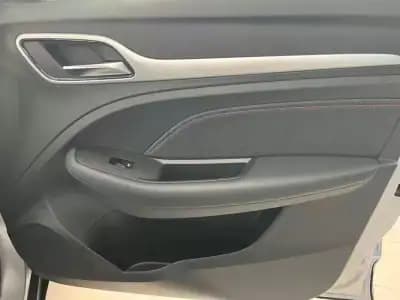 Vendo MG ZS 2021 - 22900 EUR, 41000 km - AUTO.MOTO.pt