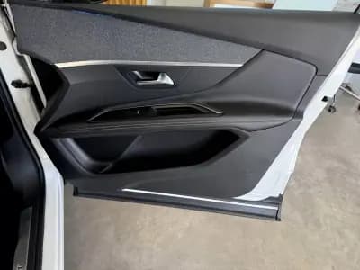 Sell Peugeot 3008 2018 - 20000 EUR, 163500 km - AUTO.MOTO.pt