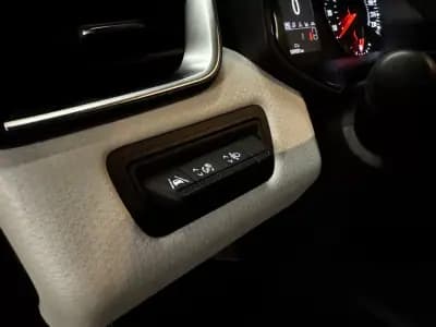 Sell Renault Clio 2023 - 14990 EUR, 109400 km - AUTO.MOTO.pt