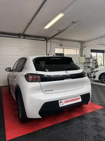 Sell Peugeot e-208 2022 - 19500 EUR, 62500 km - AUTO.MOTO.pt