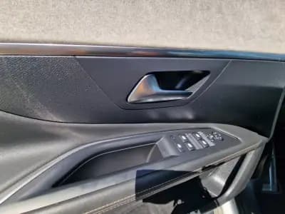 Vendo Peugeot 3008 2020 - 30499 EUR, 65405 km - AUTO.MOTO.pt