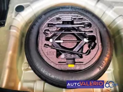 Sell Kia Stonic 2023 - 16950 EUR, 39477 km - AUTO.MOTO.pt