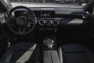 Sell Mercedes-Benz A 180 2019 - 23780 EUR, 91680 km - AUTO.MOTO.pt