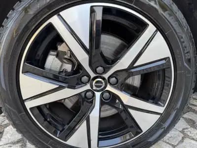 Sell Volvo XC 40 2021 - 31500 EUR, 77000 km - AUTO.MOTO.pt