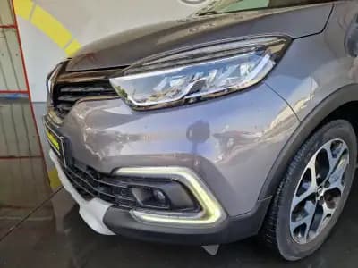 Vendo Renault Captur 2017 - 11750 EUR, 145000 km - AUTO.MOTO.pt