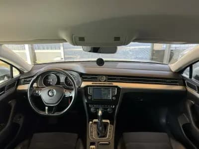 Vendo Volkswagen Passat Variant 2015 - 13950 EUR, 242286 km - AUTO.MOTO.pt