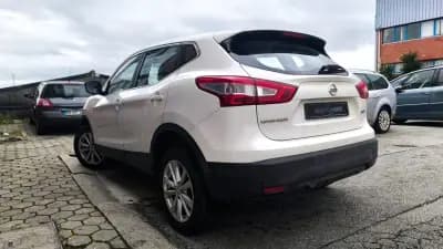 Sell Nissan Qashqai 2015 - 14300 EUR, 140000 km - AUTO.MOTO.pt