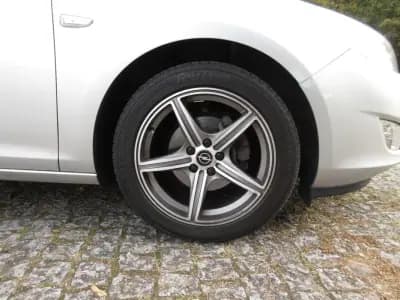 Sell Opel Astra Sports Tourer 2011 - 5990 EUR, 258000 km - AUTO.MOTO.pt